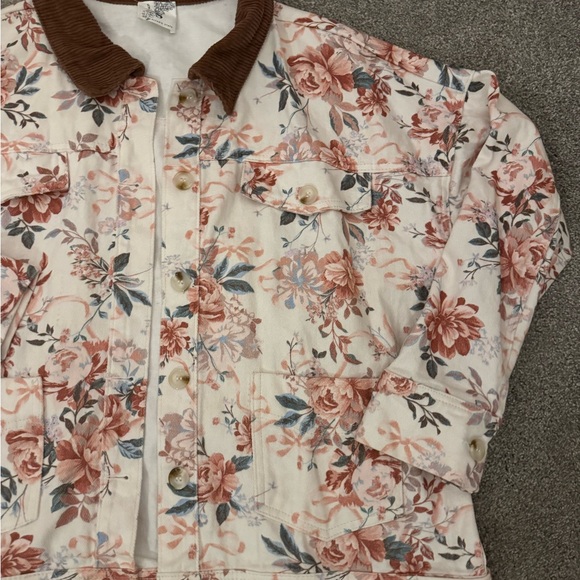 🌸NWOT Altar’d State Floral Barn Chore Denim White Collared Jacket | Cottagecore - Picture 6 of 9